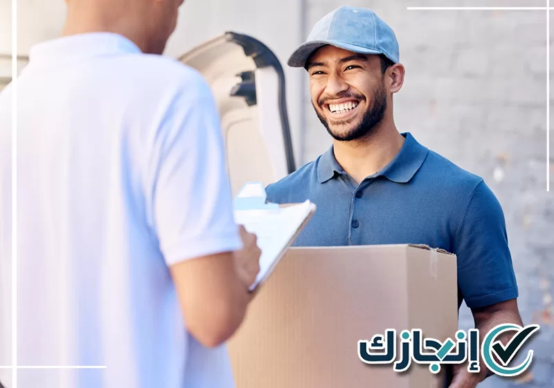 مراجعة بيانات مندوب التوصيل قبل استكمال إجراءات الفحص